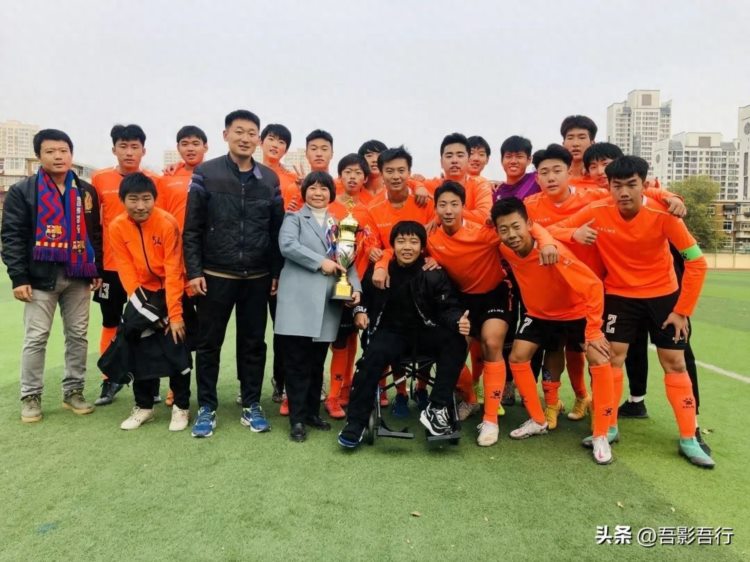 天津体育最好的重点高中～第五十四中学，有专业化的足球俱乐部
