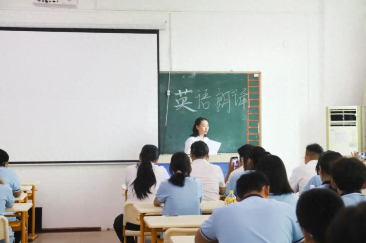 “英”为有你“语”众不同—郑州市实验中专学校举行英文朗诵比赛