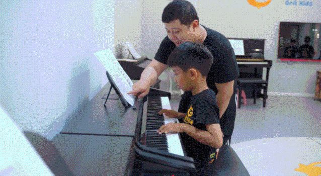 郑州竟有大师级钢琴启蒙课！5岁起报,练琴不用催,每月学费一千多