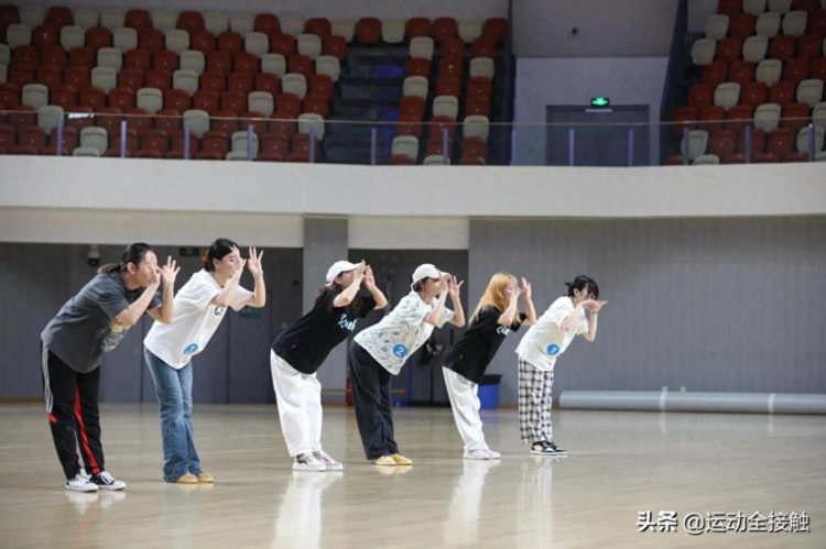 为蓉城街舞积蓄力量 街舞教练员裁判员培训班开班