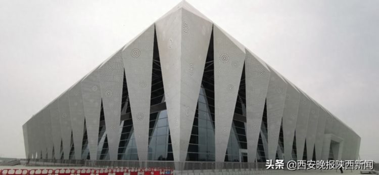 西安奥体中心游泳跳水馆项目迎来“首秀”