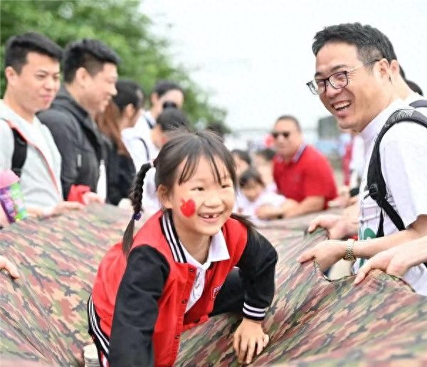 杭州“星级家长执照”工程——家校社协同育人的探路者