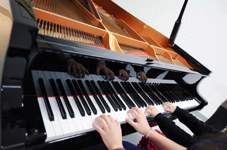宜兴人常常想象一个会弹钢琴的自己，会是什么样？