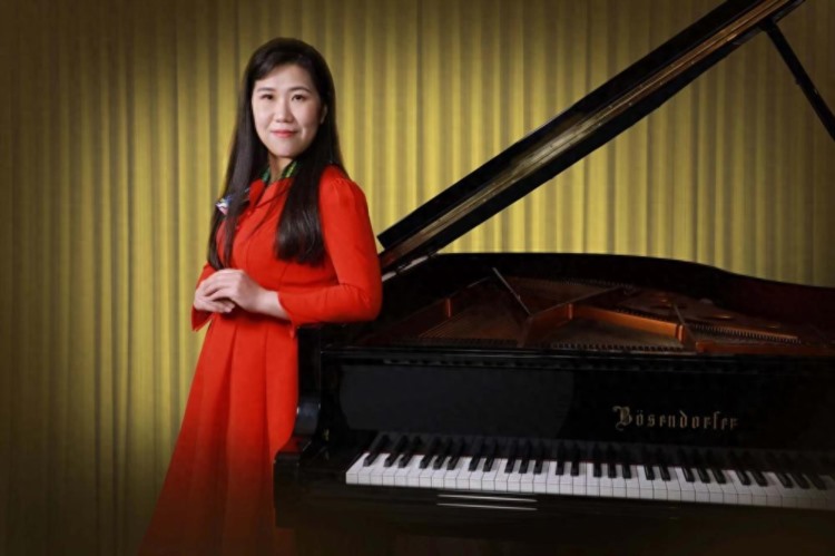 两位上海女钢琴家组成“海·上”钢琴二重奏，黑白琴键描绘《长三角印象》