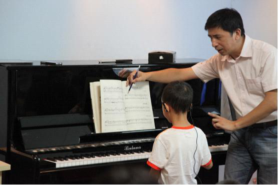 西安贝希斯坦钢琴专卖店分享钢琴素养的培育