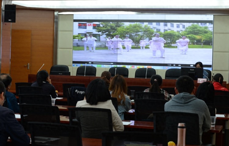 南京现代职教文化培训班开展新闻摄影和校园微电影策划制作培训