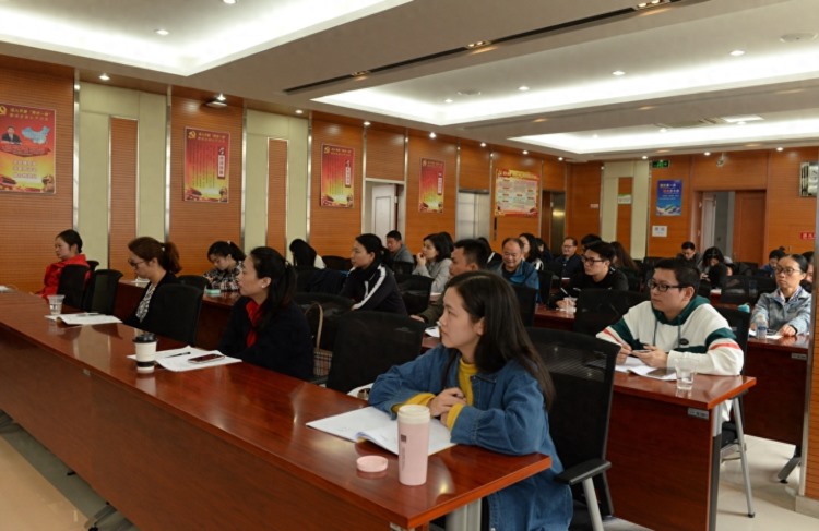 南京现代职教文化培训班开展新闻摄影和校园微电影策划制作培训