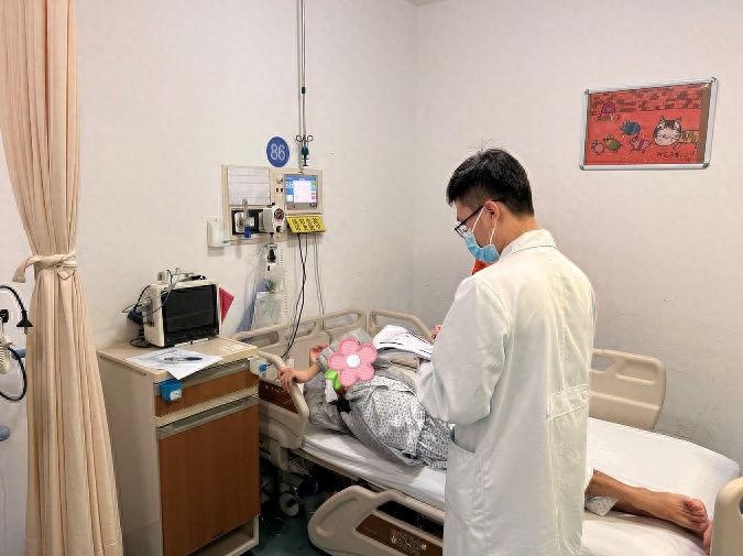 深圳首例！救命药从70万降至3万多 成人SMA患者在北大深圳医院打了第一针