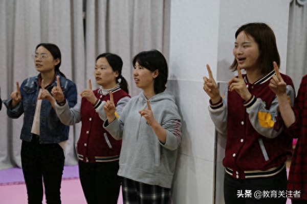 郑州市二七区第一幼儿园音乐专题培训开始啦！