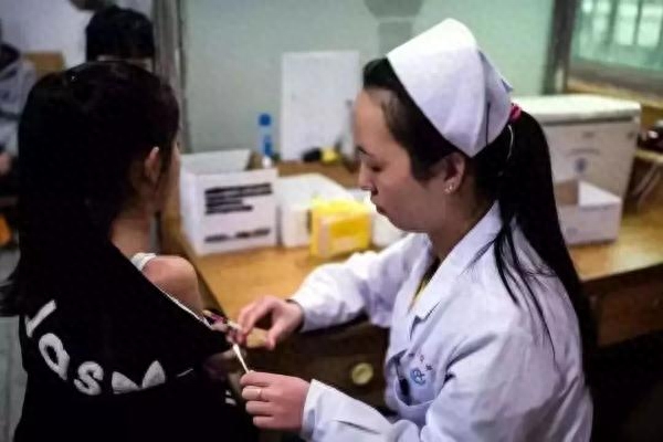 紧急提醒！扬州一小学发现10余例水痘病例，疾控部门回应……