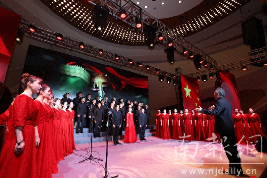 建邺举行庆祝新中国成立70周年职工歌唱比赛