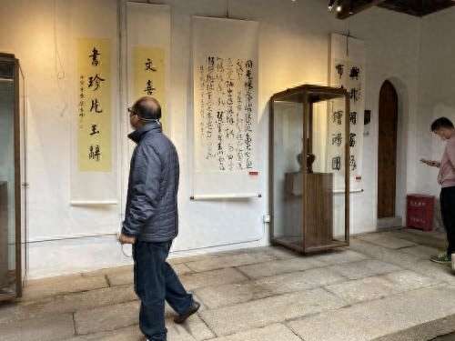 第二届福州市“左海撷英”书法作品展昨日开幕