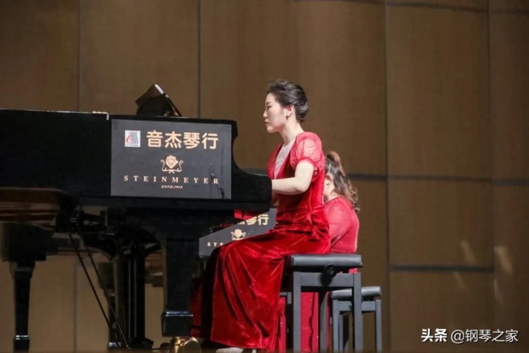 斯坦梅尔钢琴大师盛典：田佳鑫携手南京优秀师生演绎钢琴盛会