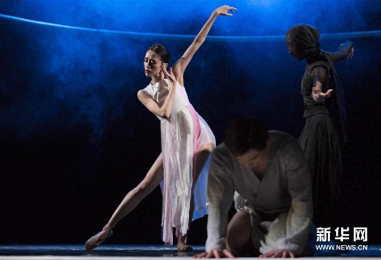 中国大型芭蕾舞剧《唐寅》在拉脱维亚上演