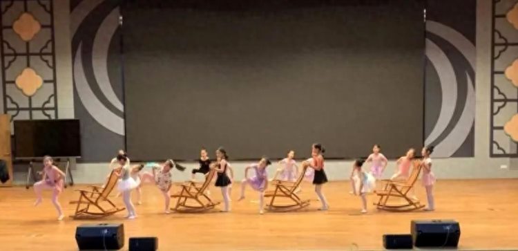 上戏·星秀雀舞社团舞蹈节目入围苏州市中小学艺术节展演活动