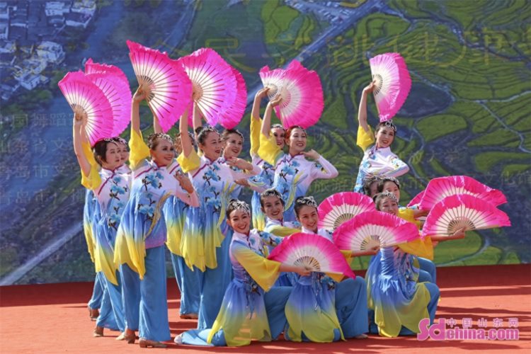 “5·15一起舞”全民齐跳健康舞 展现青岛市民新风采