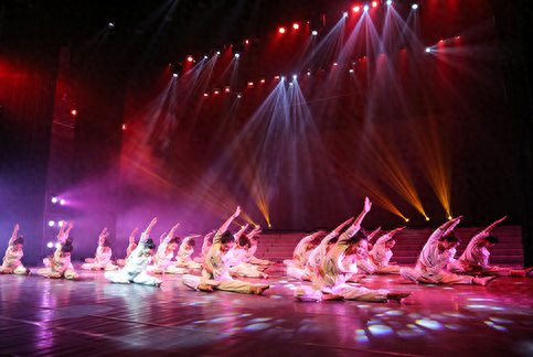 南昌第二届舞蹈瑜伽文化艺术节上演视觉盛宴