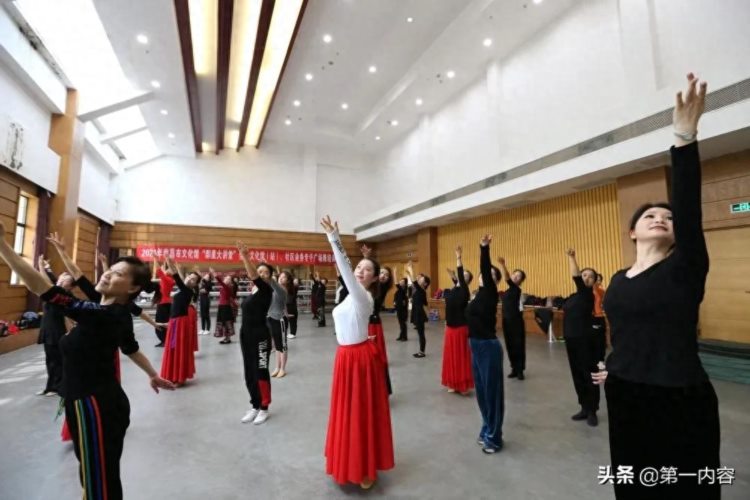 2021年南昌全市文化馆站社区业务专干广场舞培训班圆满结束