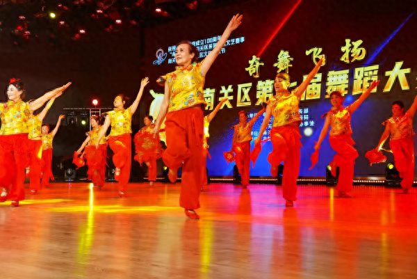 南关区举办奇舞飞扬第七届舞蹈大赛