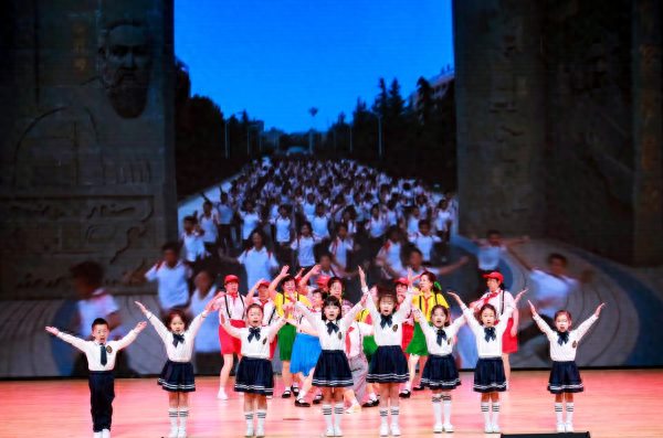 二〇二二吉林省新年音乐舞蹈诗会在长春举行