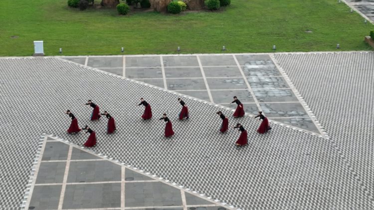 滦南县文化馆组织举办2023年街角遇见艺术-舞在北河·乐享其中舞蹈交流展演活动