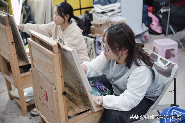 武汉画室排名前十｜高二零基础学美术来得及吗