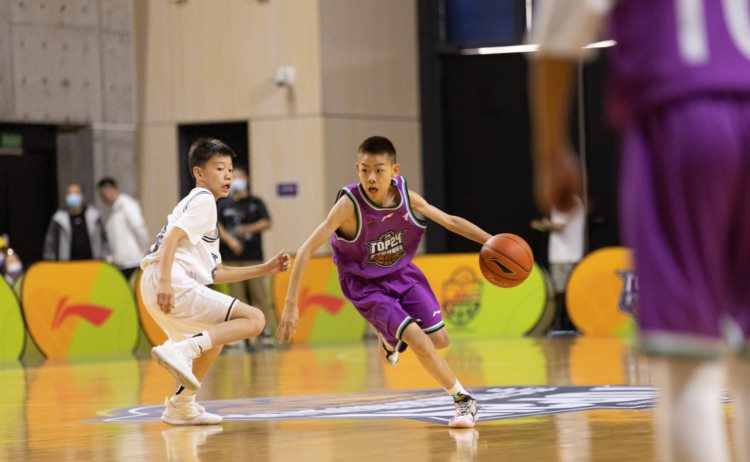 李宁TOP24篮球精英赛为当地青少年篮球爱好者开启梦想通道