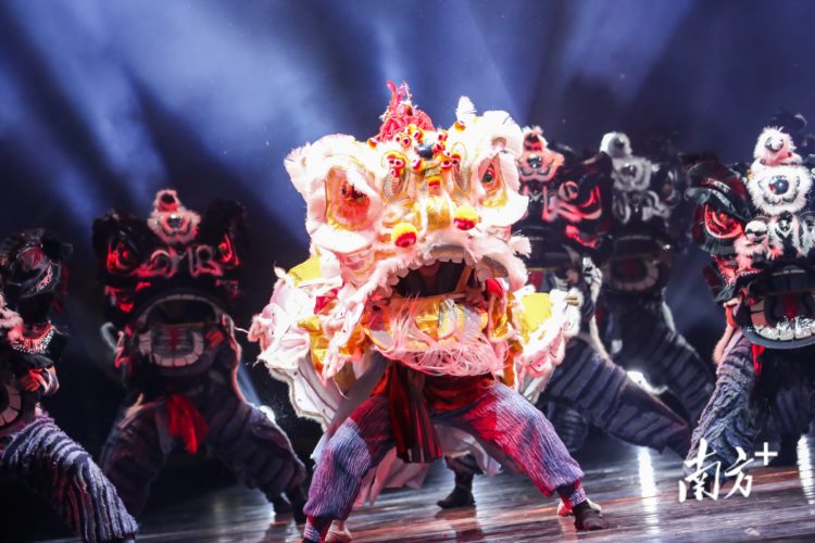 热血起舞！《醒·狮》亮相第六届中国新疆国际民族舞蹈节