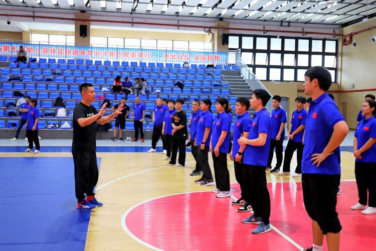 助力体育强省，湖南中国式摔跤教练、裁判员培训班开班