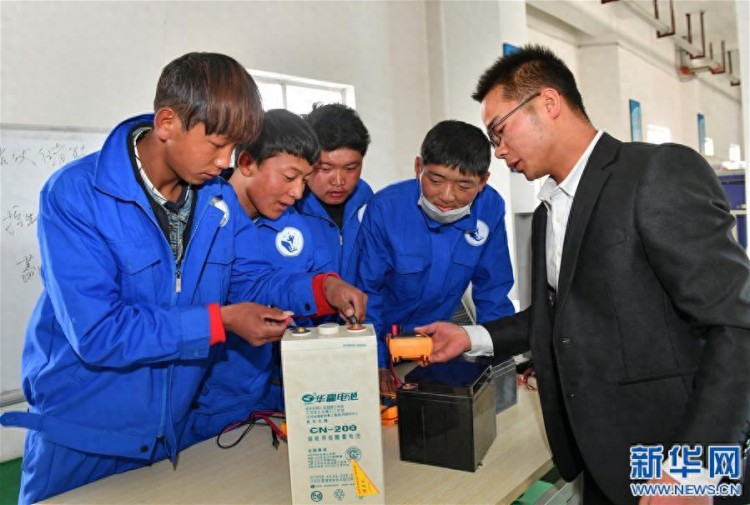 西藏日喀则启动万人职业技能培训计划