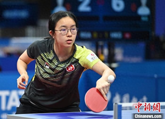 中国香港女团世乒赛拔得小组头筹学霸球员参赛仍刻苦学习