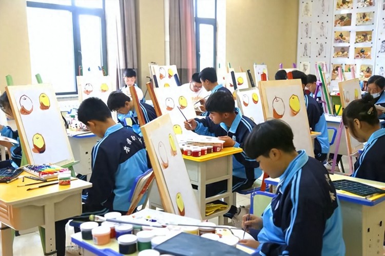 内蒙古中小学可引进非学科类校外培训机构参与课后服务