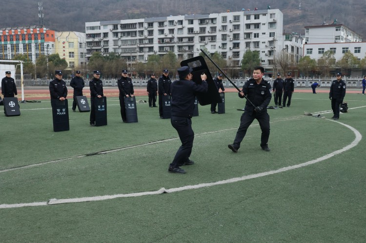 略阳公安组织开展2023年第一期警务实战培训