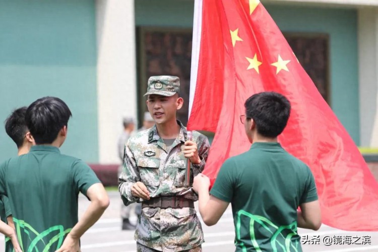 驻澳门部队常态组织澳门学界国旗手培训