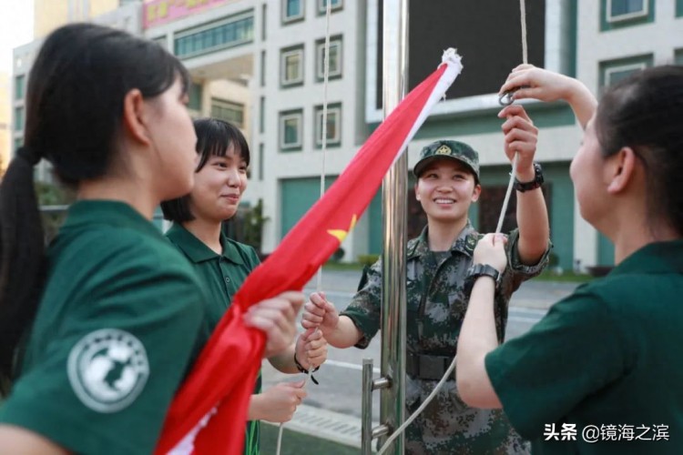 驻澳门部队常态组织澳门学界国旗手培训