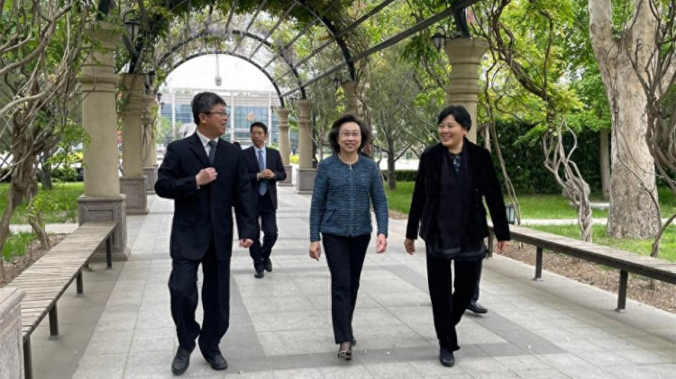 香港计划恢复安排公务员到内地培训就从今年下半年开始！