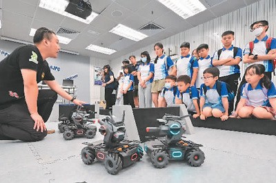 香港警务处举办夏令营培养青少年正向价值观