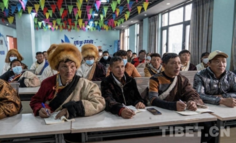 西藏那曲：提技能促就业 电工培训送下乡