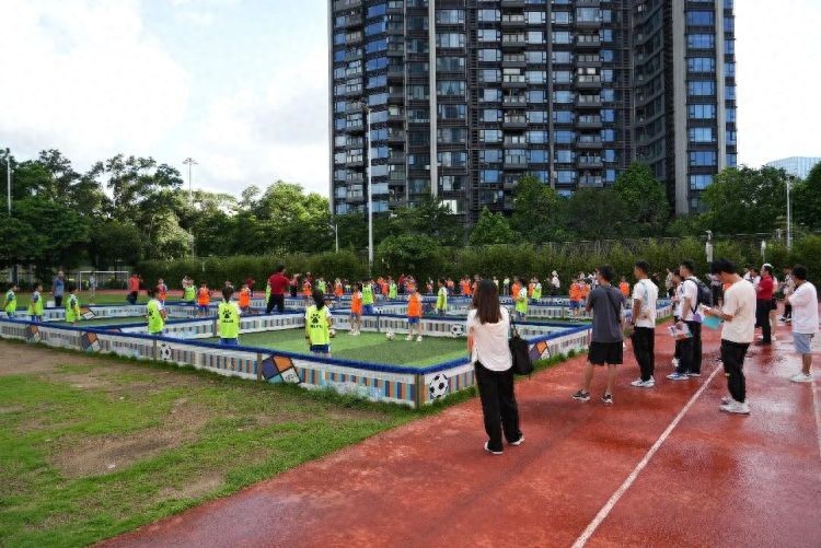 广东省2023年中小学骨干教师高级研修小学体育培训班在香山里小学举行研修交流活动