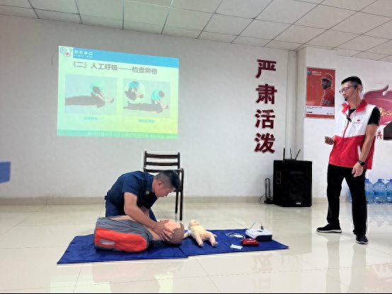湖北鄂州：“线上 线下”多形式开展“蓝朋友”应急救护员培训