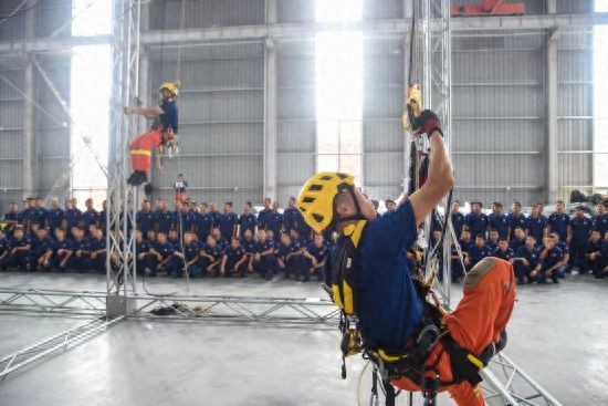 提质强能淬火加钢湖南机动队伍首届绳索救援培训正式开训