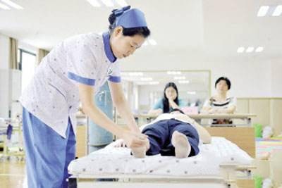 辽宁省三年内将免费培训养老护理员1200名 想学的赶紧关注！