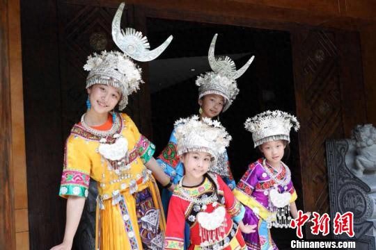 台湾百余师生来贵州学习少数民族舞蹈 体验多彩贵州风