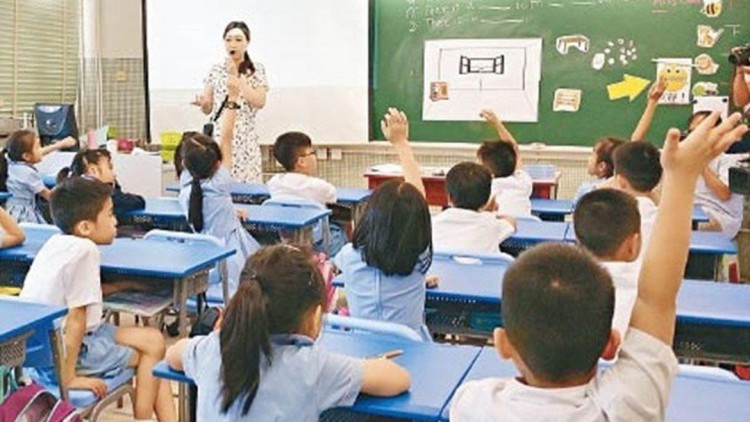 香港所有教师下学年起必须接受培训学习专业操守
