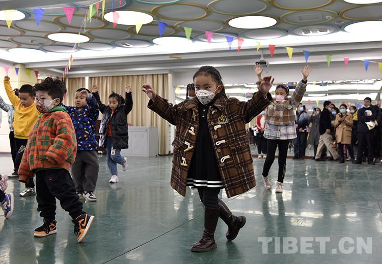 西藏自治区青少年活动中心13个兴趣班开课