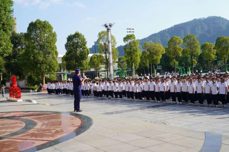 成立150天贵州消防百人讲师团开展培训1100场培训21万人