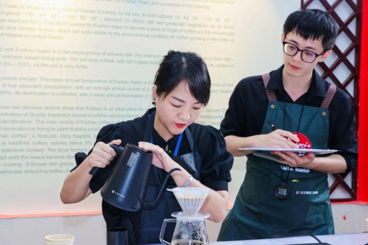 海南澄迈县咖啡技能培训竞赛基地揭牌