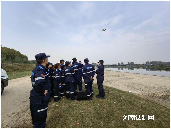 以训代练以训提能以训促战——内乡县综合应急救援队开展无人机和风力灭火机技能培训